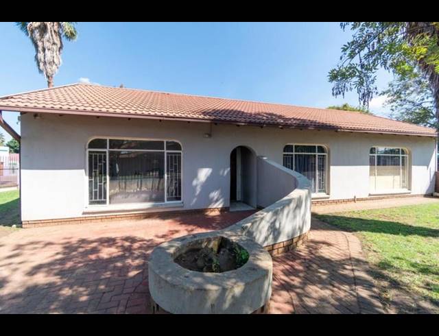 3 BEDROOM HOUSE FOR SALE IN FALCON RIDGE